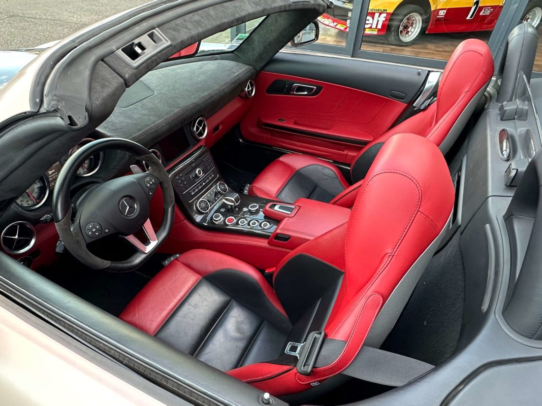 Mercedes-Benz SLS 2013