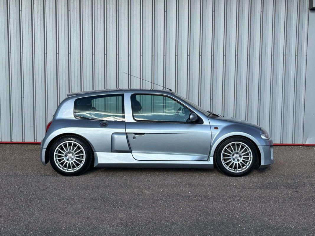 Renault Clio V6 2002