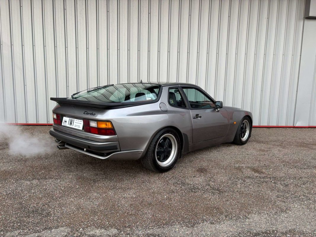 Porsche 944 Turbo 1986