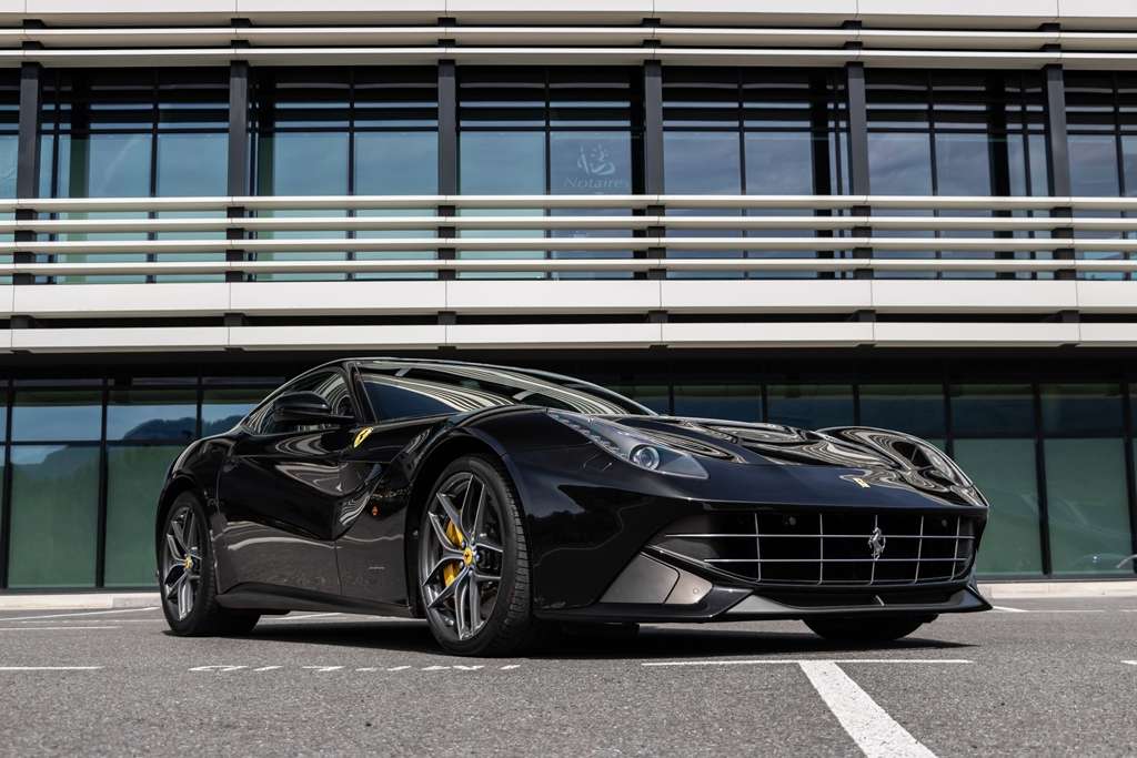 Ferrari F12 Berlinetta 2015