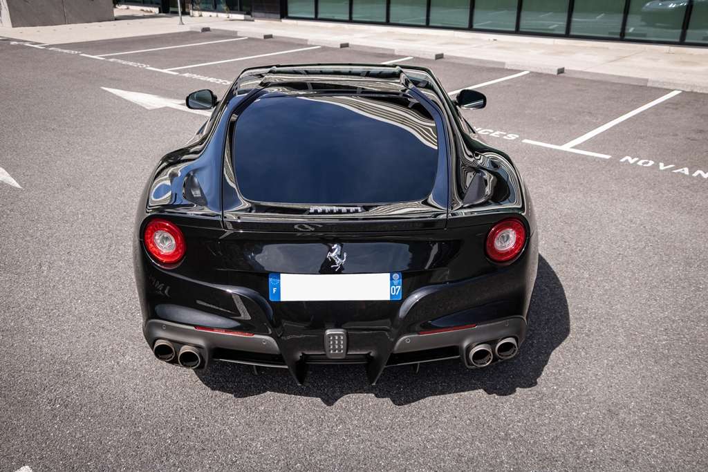 Ferrari F12 Berlinetta 2015
