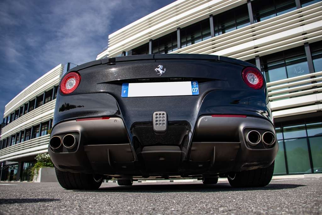 Ferrari F12 Berlinetta 2015