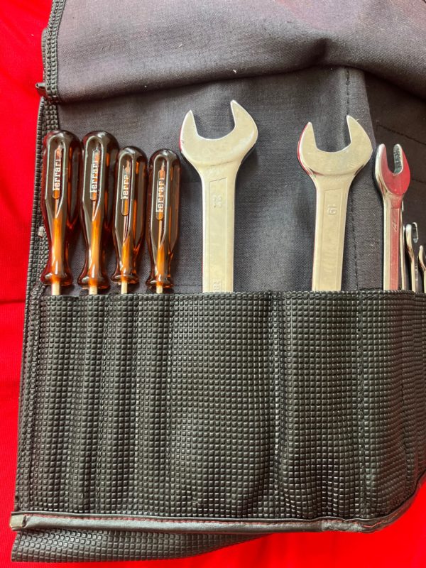 Tool kit Ferrari F40