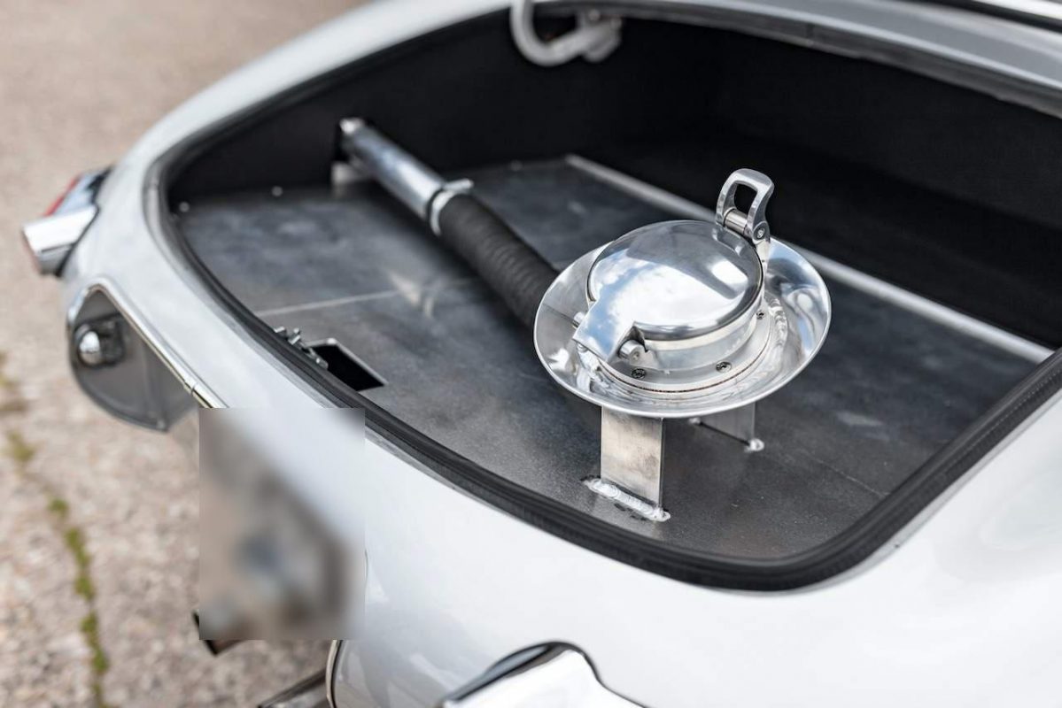 Jaguar E-Type 4.2L - Lighweight Evocation 1967