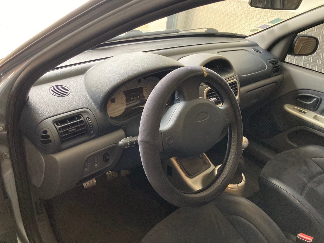 Renault CLIO V6 2002