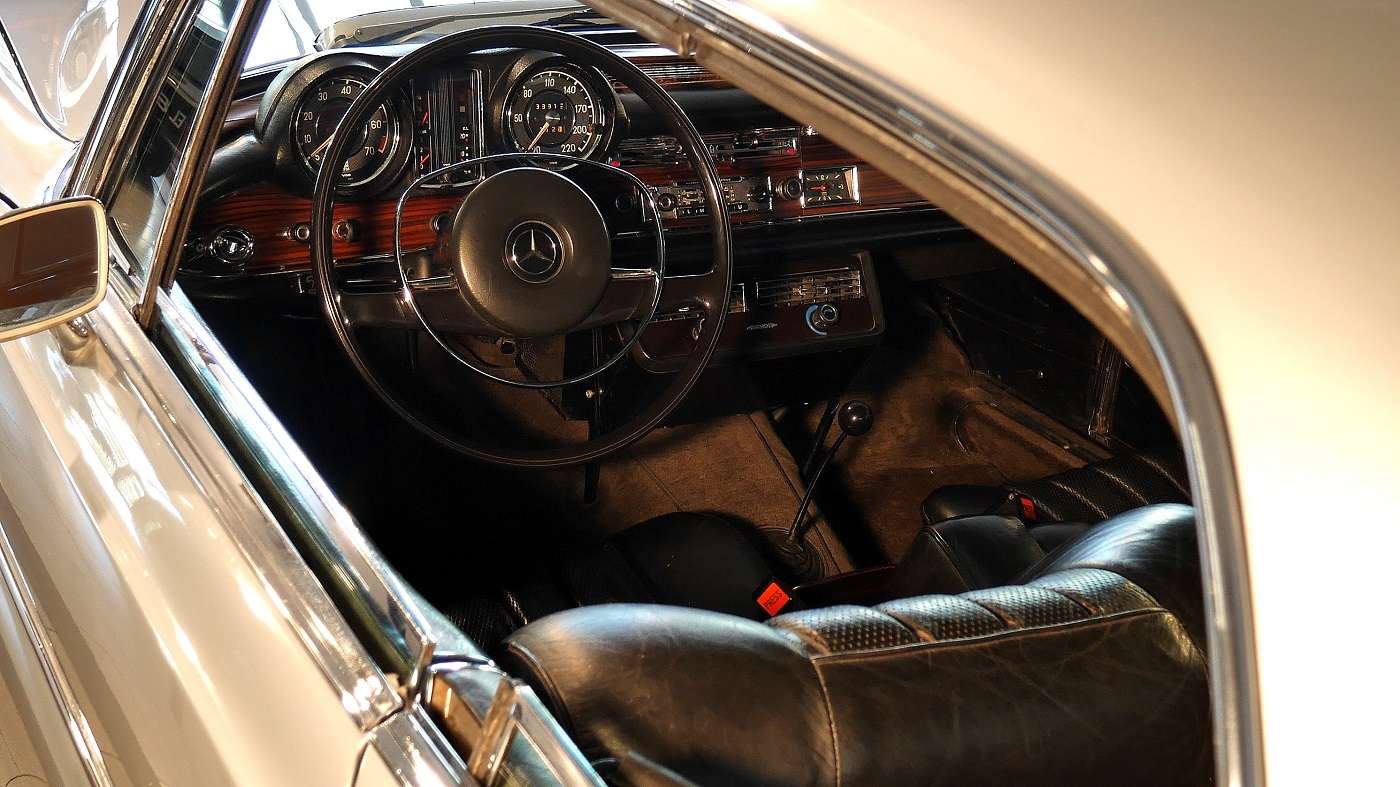 Mercedes-Benz 300 SE COUPE 1968