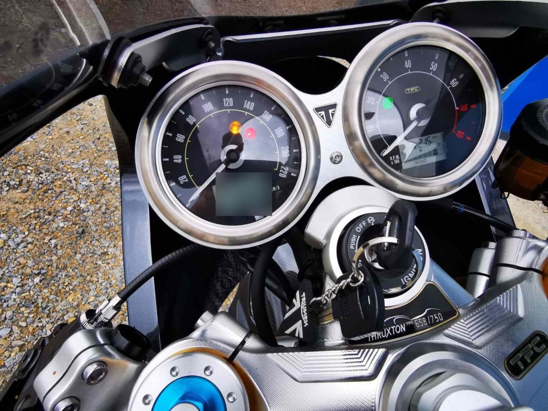 Triumph TRUXTON TFC 2019