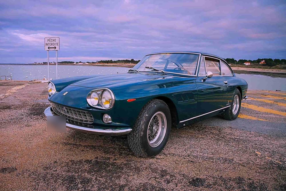 Ferrari 330 GT 2+2 1964