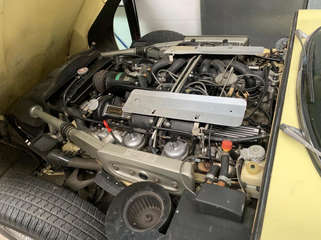 Jaguar E type V12 1974