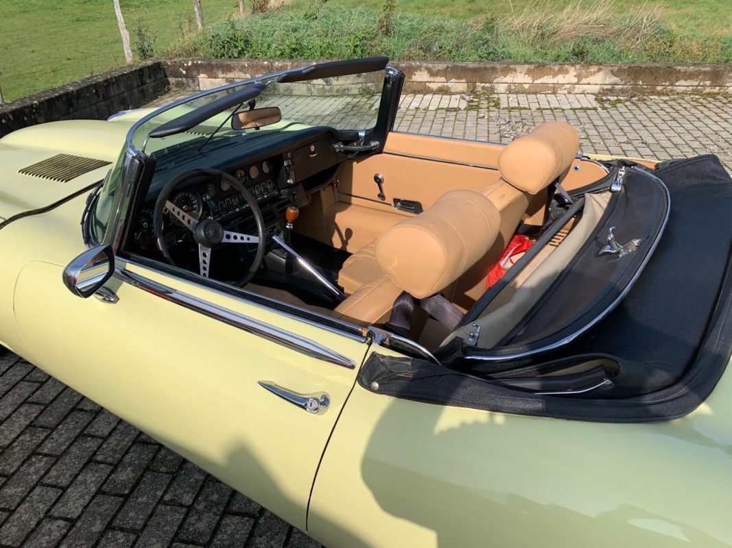 Jaguar E type V12 1974
