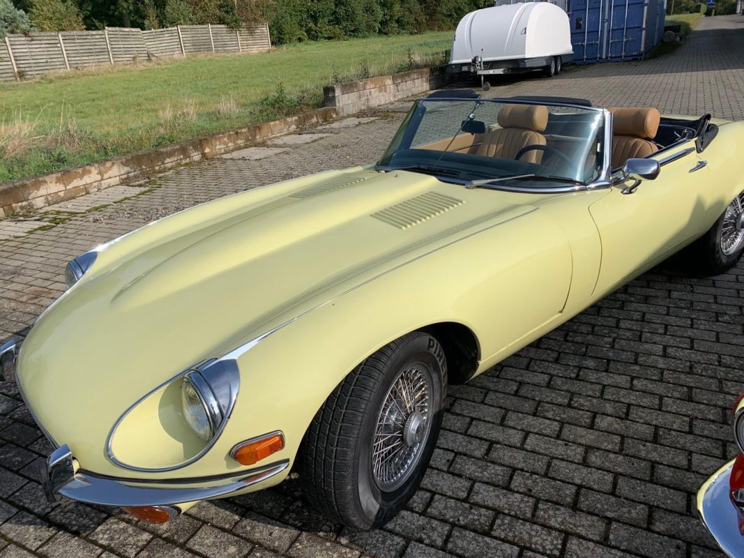 Jaguar E type V12 1974