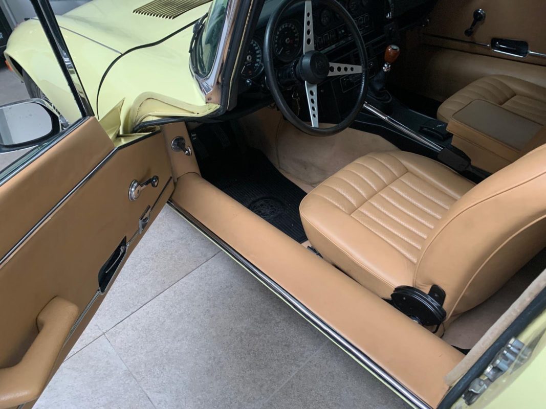Jaguar E type V12 1974