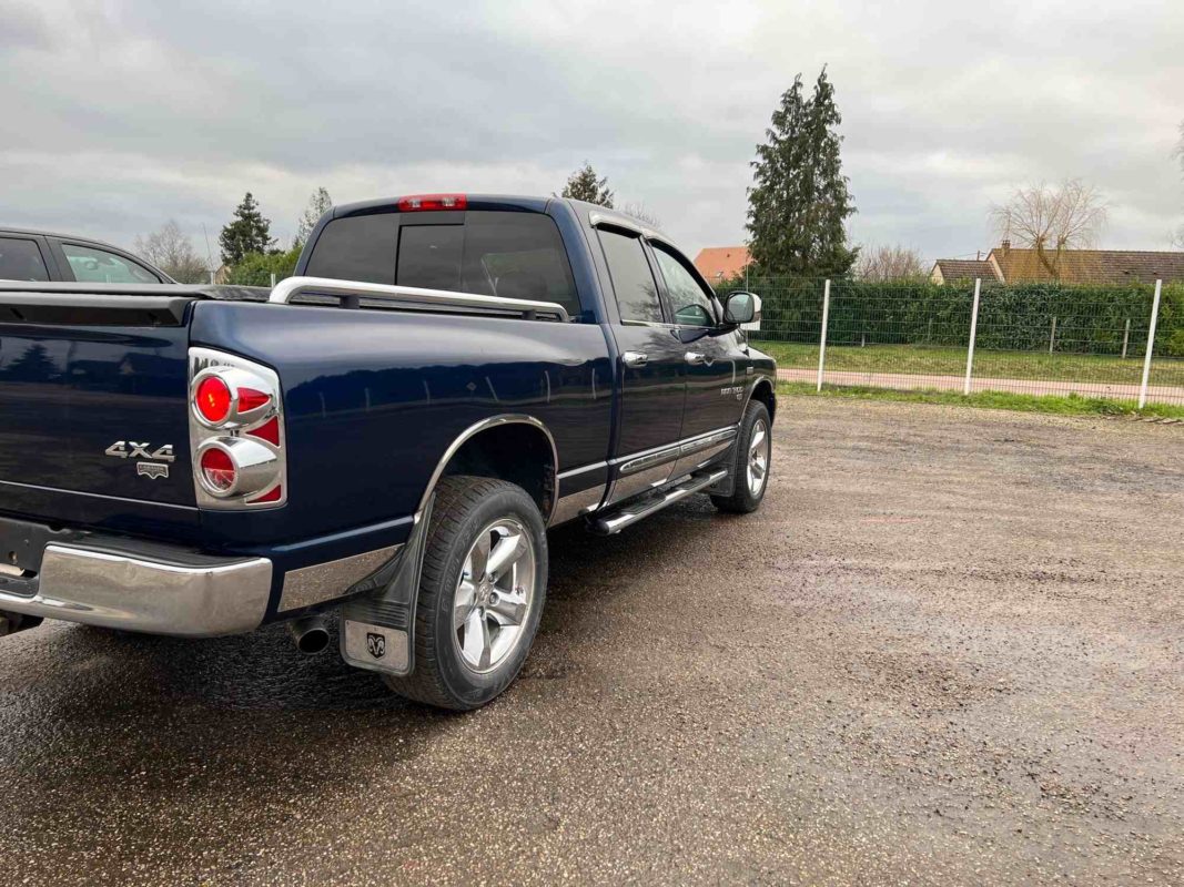 Dodge RAM LARAMIE 5.7 L 2007