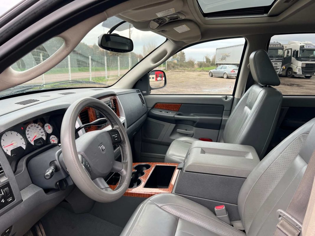 Dodge RAM LARAMIE 5.7 L 2007
