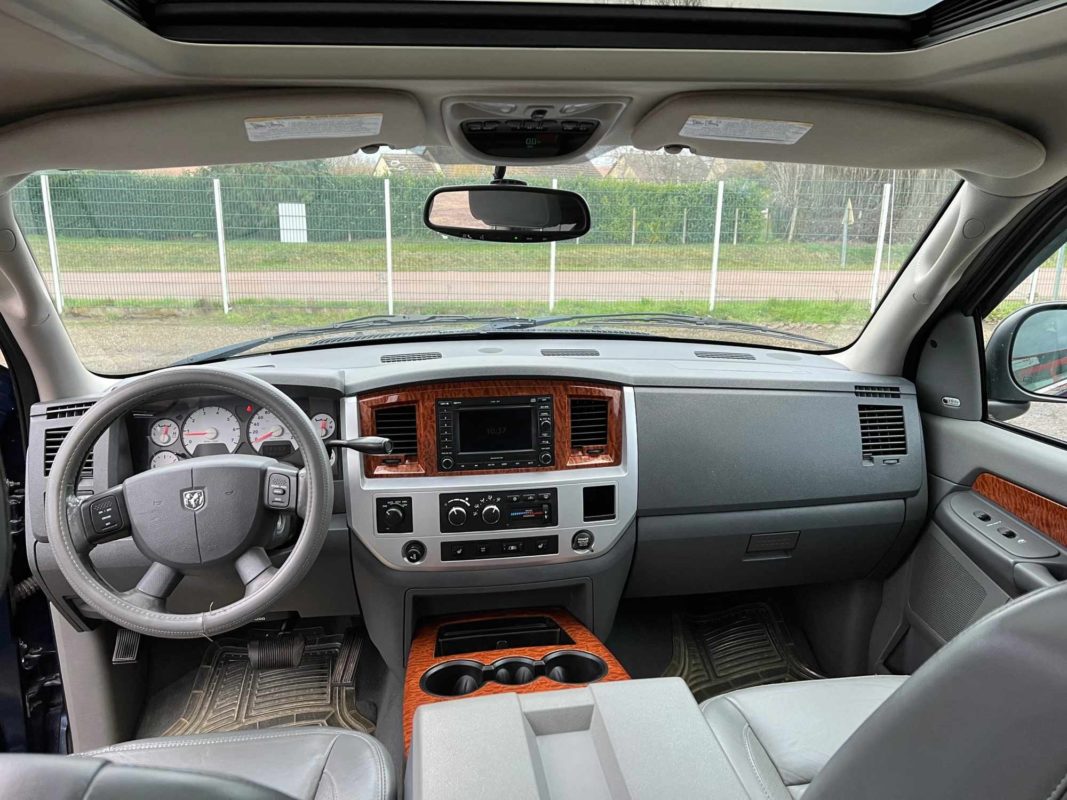 Dodge RAM LARAMIE 5.7 L 2007