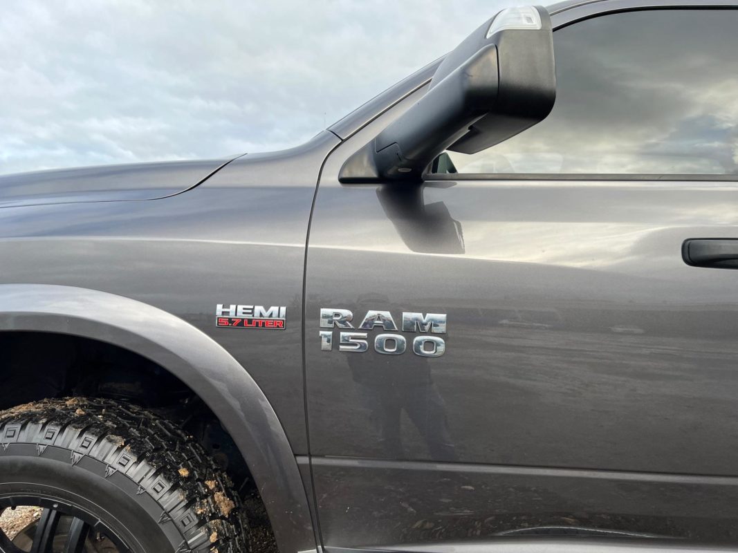 Dodge RAM HEMI OUTDOORSMAN 5.7 L 2017