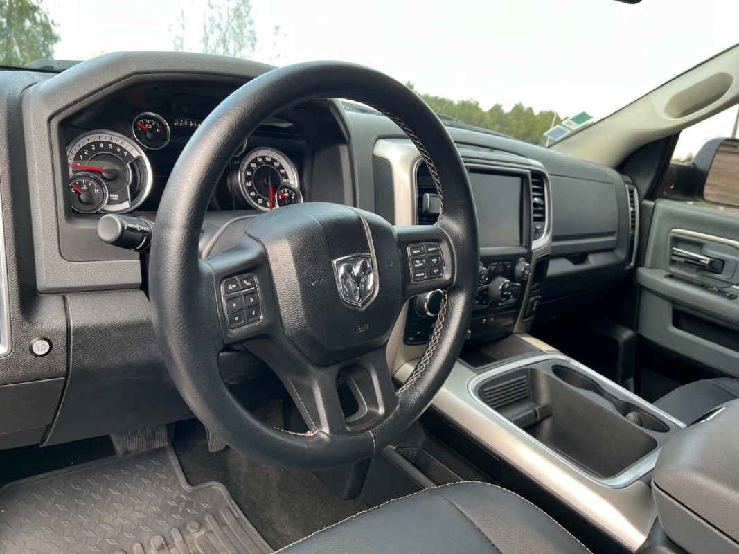 Dodge RAM HEMI OUTDOORSMAN 5.7 L 2017