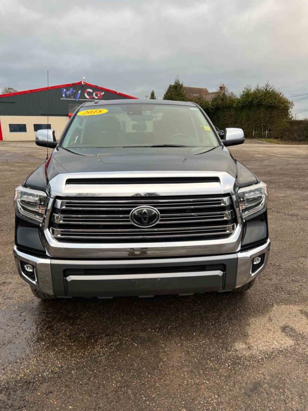 Toyota TUNDRA V8 5.7 L 2018