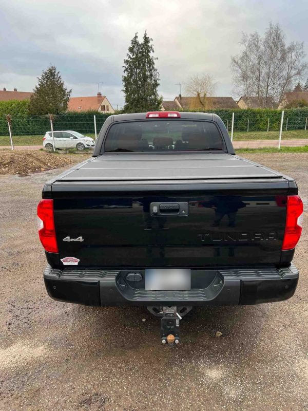 Toyota TUNDRA V8 5.7 L 2018
